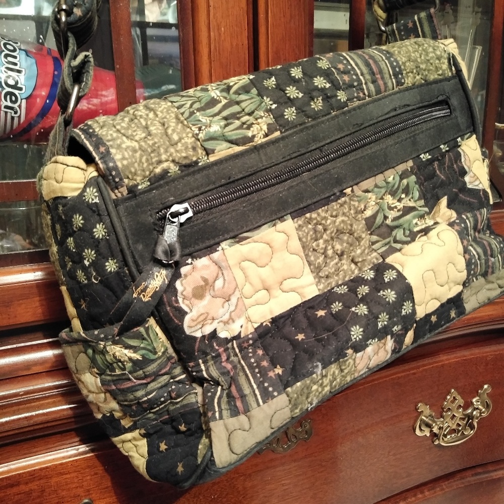 Purse - Picture 2 of 7